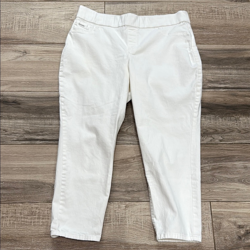 Women's White Jeans Capri/Ankle Pants
